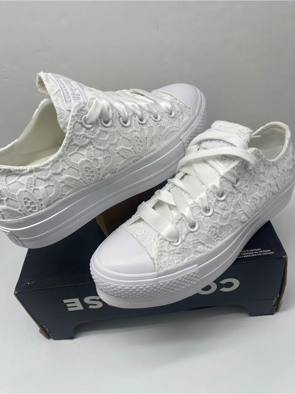 Converse CTAS LIFT OX WHITE/WHITE/WHITE Platform Sneakers A15005C
